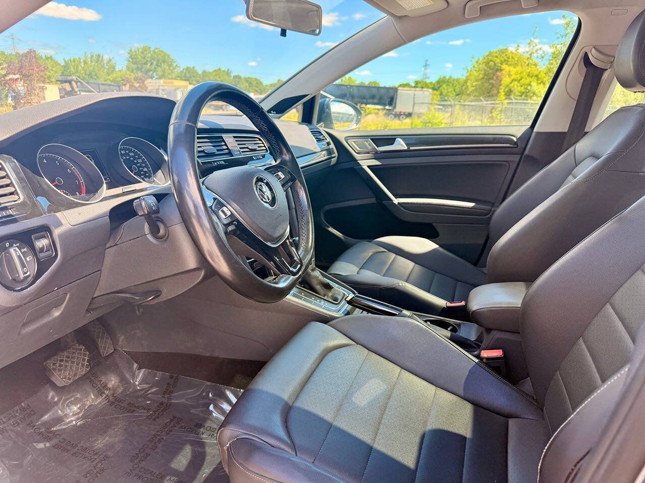 Used 2015 Volkswagen Golf SEL FWD image 22