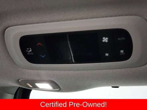 Certified 2023 Chrysler Pacifica Limited FWD image 28