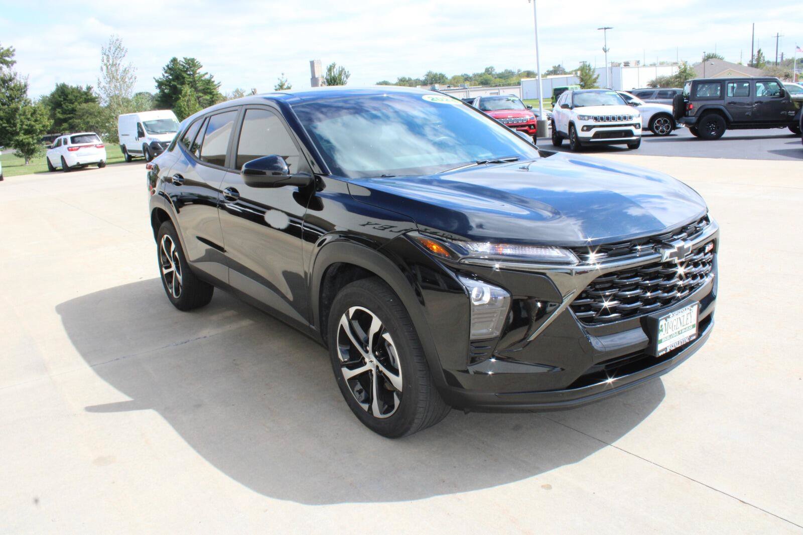 Used 2024 Chevrolet Trax RS FWD image 5