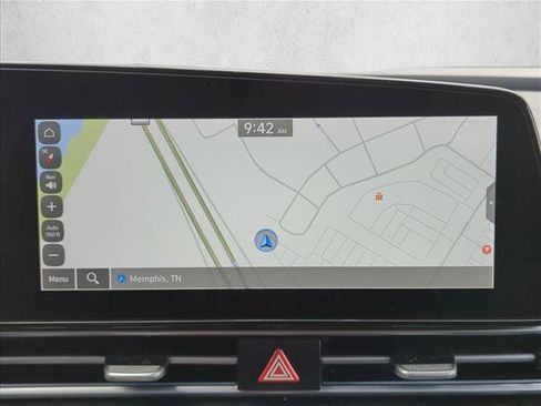 Used 2025 Hyundai Elantra SEL FWD image 15