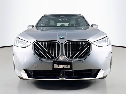 Used 2025 BMW X3 xDrive30i w/ Convenience Package image 2