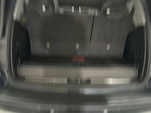 Used 2019 GMC Yukon SLT w/ Graphite Performance Edition RWD image 14