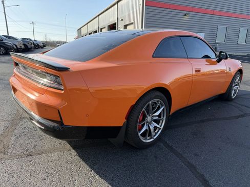 Used 2025 Dodge Charger R/T Scat Pack w/ Track Pack image 4