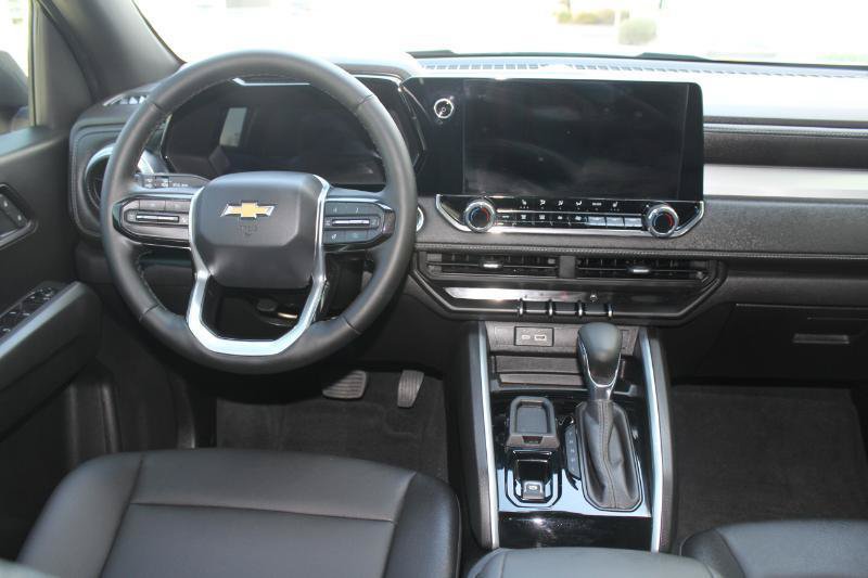 Used 2025 Chevrolet Colorado LT w/ LT Convenience Package RWD image 18