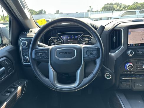 Used 2021 GMC Sierra 1500 Denali w/ Denali Ultimate Package AWD/4WD image 17