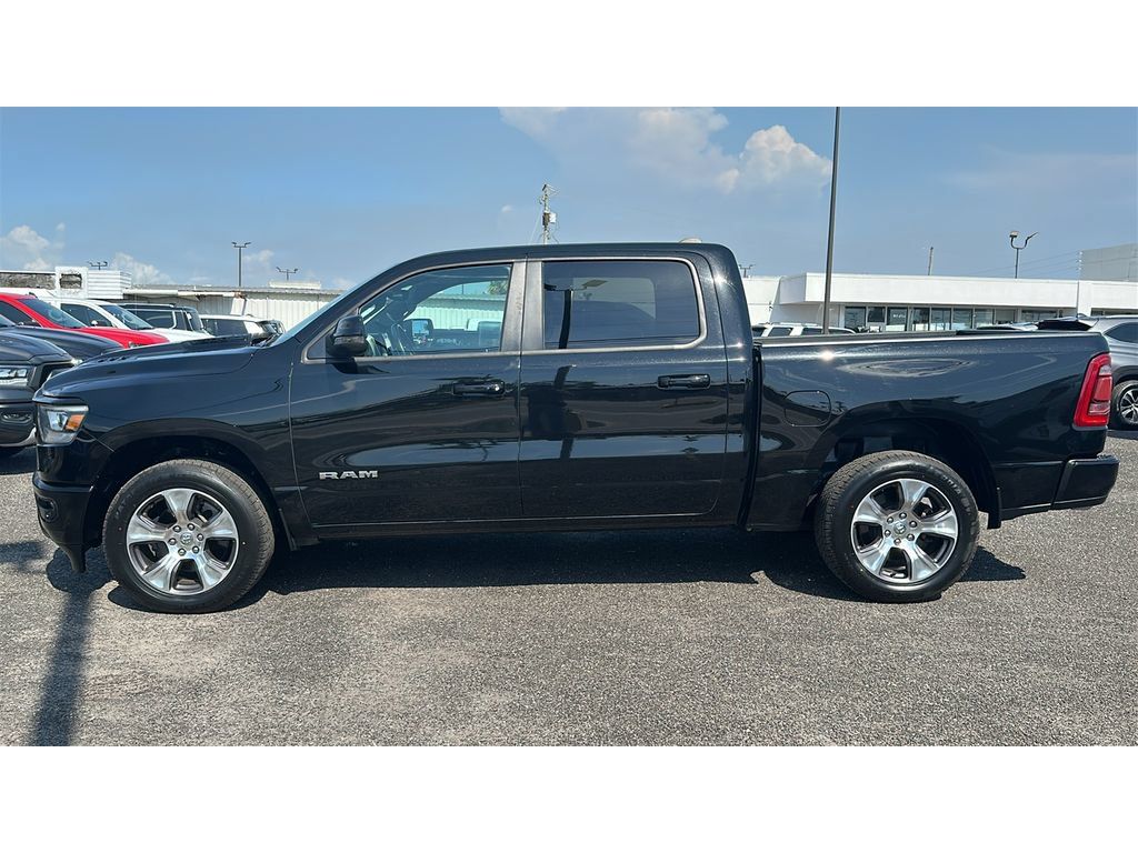 Used 2023 RAM 1500 Laramie AWD/4WD image 3