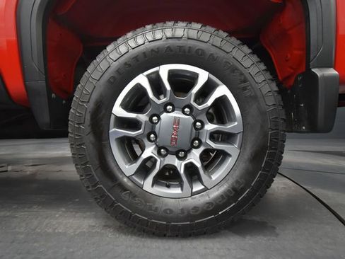 Used 2024 GMC Sierra 2500 SLE image 15