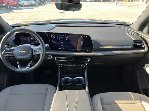 Used 2026 Chevrolet Traverse LT w/ Driver Confidence Package FWD image 12