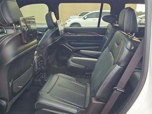 Used 2024 Jeep Grand Cherokee L Overland w/ Rear Seat Video Group I image 10