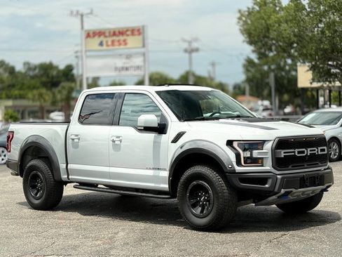 Used 2017 Ford F150 Raptor w/ Equipment Group 802A Luxury AWD/4WD image 12