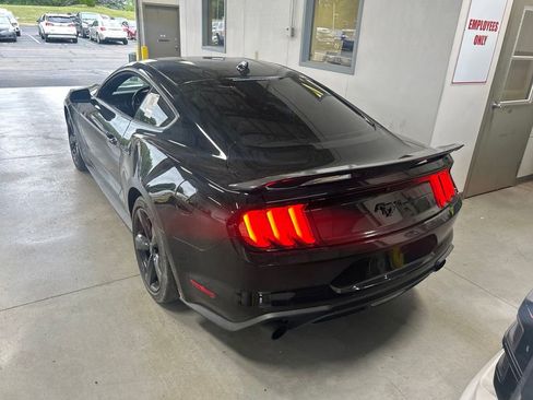 Used 2021 Ford Mustang Coupe RWD image 6