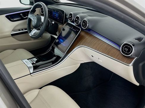 Used 2024 Mercedes-Benz C 300 Sedan image 7