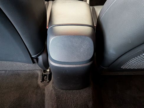 Used 2022 Hyundai Elantra Limited FWD image 28