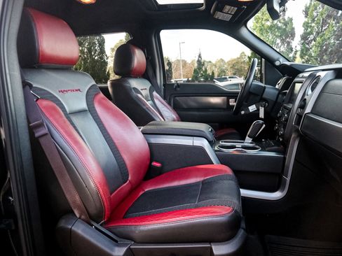 Used 2014 Ford F150 Raptor w/ Equipment Group 801A Luxury image 32