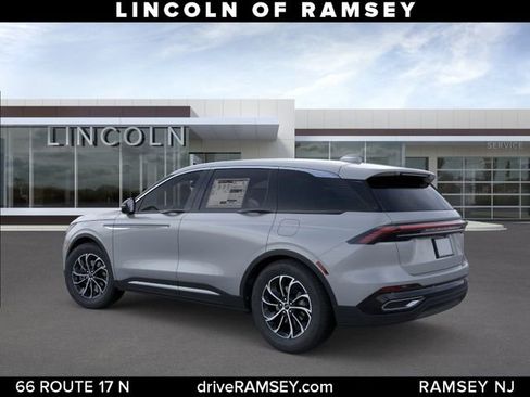 New 2026 Lincoln Nautilus Premier AWD/4WD image 5