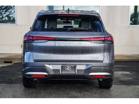 New 2026 INFINITI QX60 Luxe image 12