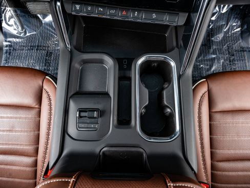 Used 2025 GMC Sierra 2500 Denali Ultimate image 28