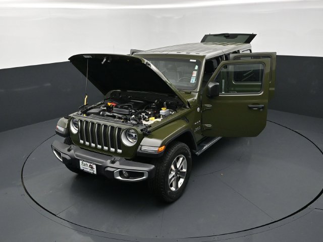 Used 2022 Jeep Wrangler Unlimited Sahara w/ LED Lighting Group AWD/4WD image 26