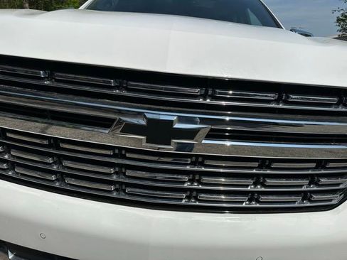 Used 2023 Chevrolet Tahoe Premier AWD/4WD image 11