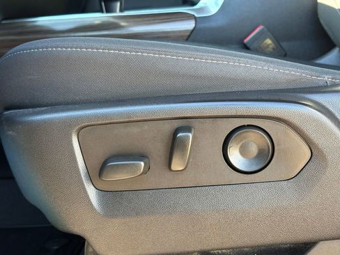 Used 2023 Chevrolet Silverado 1500 RST RWD image 15