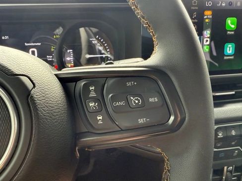 Used 2024 Jeep Wrangler Unlimited w/ Convenience Group image 17