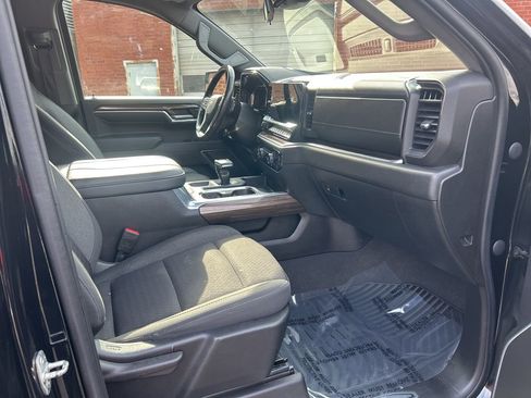 Used 2023 Chevrolet Silverado 1500 LT image 27