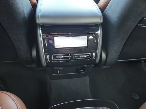 Used 2023 Lincoln Aviator Reserve w/ Equipment Group 201A AWD/4WD image 11