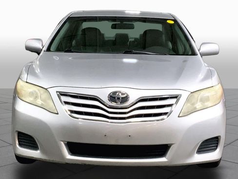 Used 2011 Toyota Camry LE w/ LE Extra-Value Pkg FWD image 3