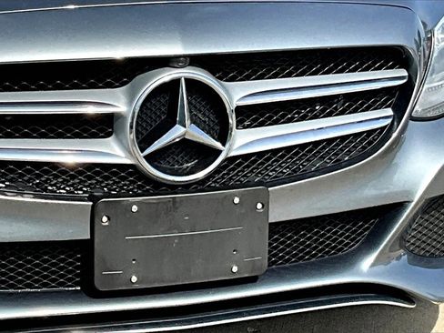 Used 2017 Mercedes-Benz C 300 4MATIC Sedan image 11