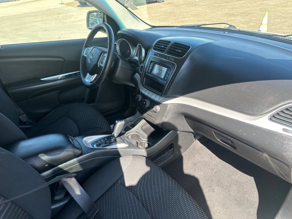 Used 2016 Dodge Journey SE w/ Flexible Seating Group FWD image 29