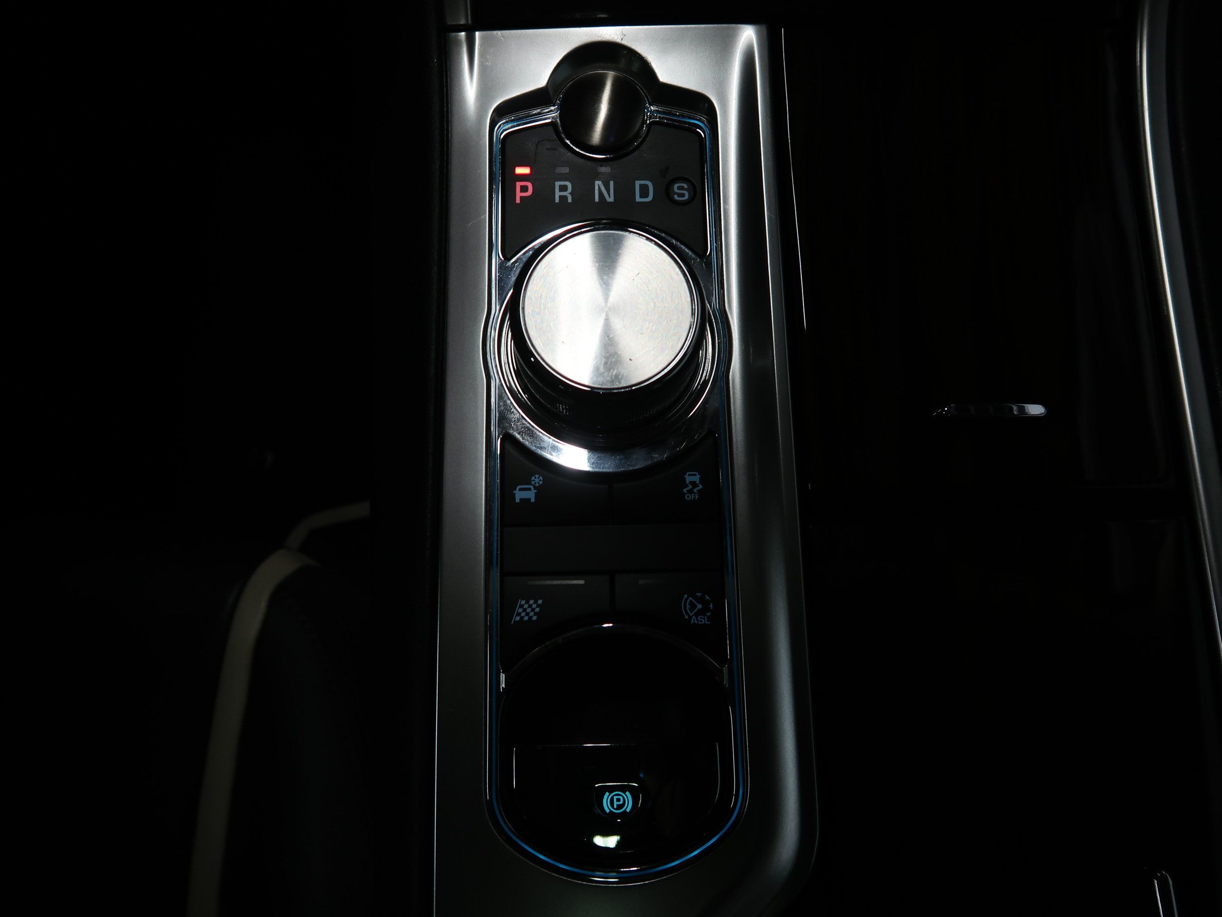 Used 2012 Jaguar XF Portfolio RWD image 20