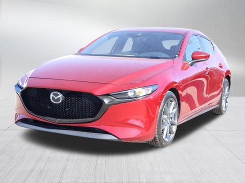 Used 2019 MAZDA MAZDA3 w/Preferred Pkg image 3