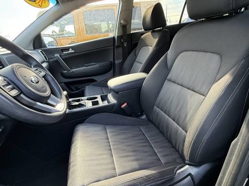 Used 2021 Kia Sportage LX AWD/4WD image 7