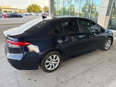 Used 2022 Toyota Corolla LE image 13