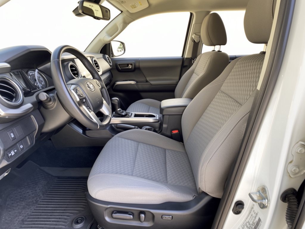 Used 2023 Toyota Tacoma SR5 RWD image 5