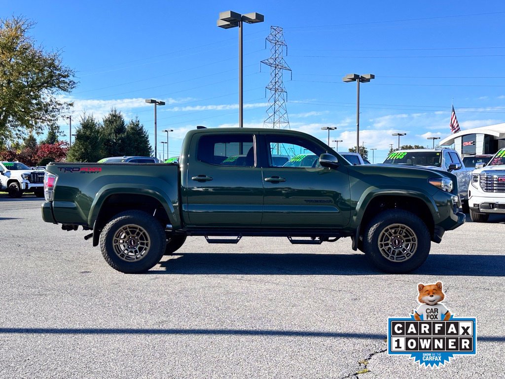 Used 2022 Toyota Tacoma TRD Sport AWD/4WD image 3