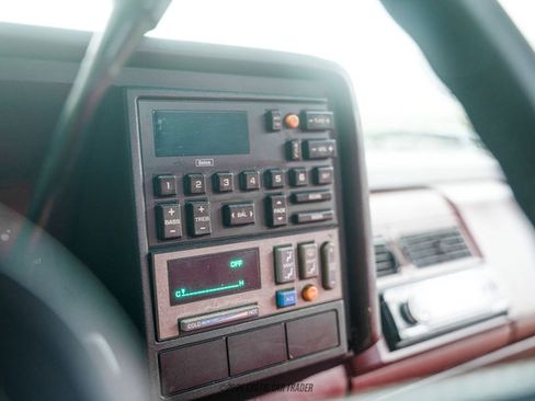 Used 1988 GMC Sierra 1500 4x4 Regular Cab image 24