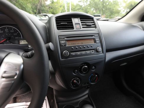 Used 2015 Nissan Versa S Plus FWD image 17