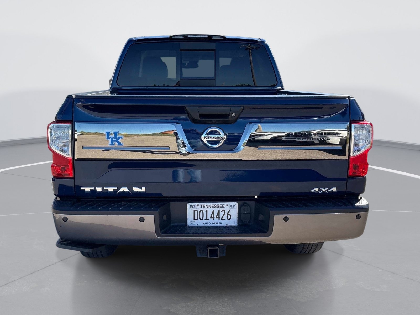 Used 2019 Nissan Titan Platinum Reserve w/ Platinum Utility Package AWD/4WD image 7