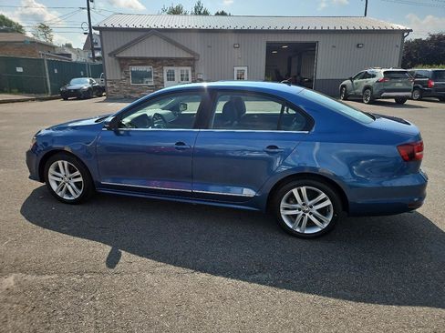 Used 2017 Volkswagen Jetta SEL FWD image 6