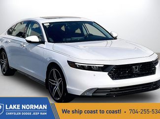 Used 2024 Honda Accord Touring video 1