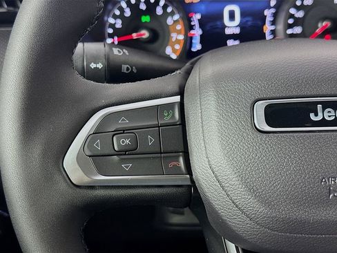 New 2025 Jeep Compass Latitude w/ Sun & Sound Group image 31