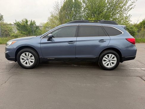 Used 2016 Subaru Outback 2.5i Premium AWD/4WD image 11