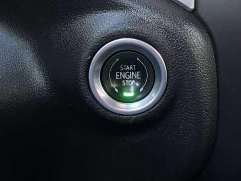 Used 2023 GMC Sierra 2500 SLE image 22