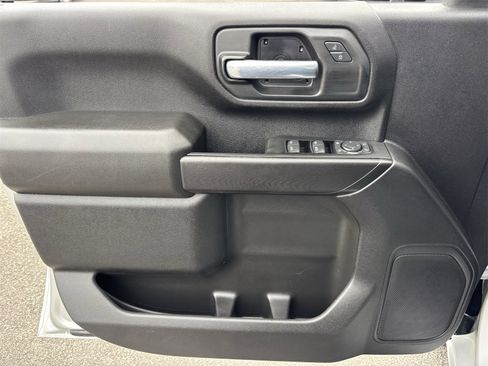 Used 2021 Chevrolet Silverado 2500 Custom w/ Custom Value Package image 19