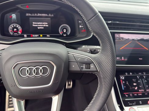 Used 2025 Audi SQ7 Prestige w/ Prestige Package AWD/4WD image 17