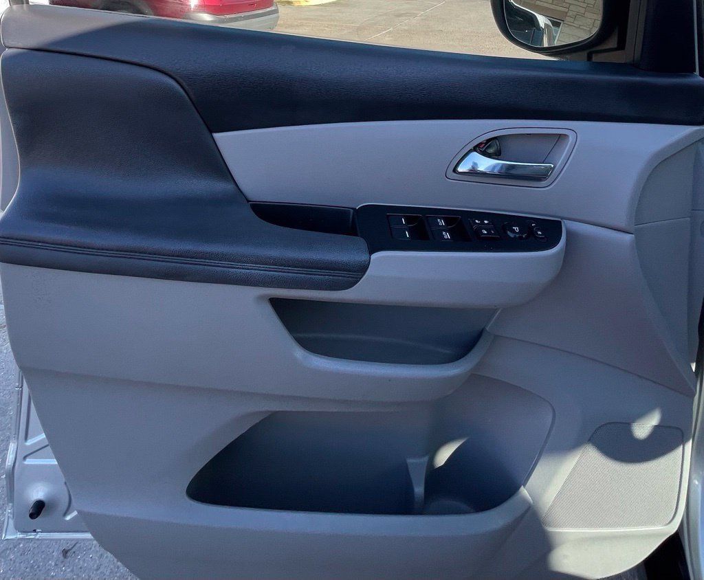 Used 2015 Honda Odyssey EX-L image 19