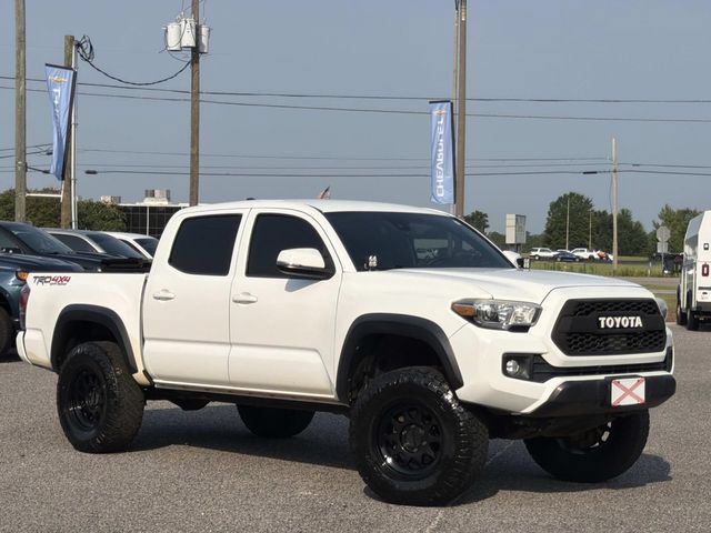 Used 2019 Toyota Tacoma TRD Off-Road AWD/4WD image 10