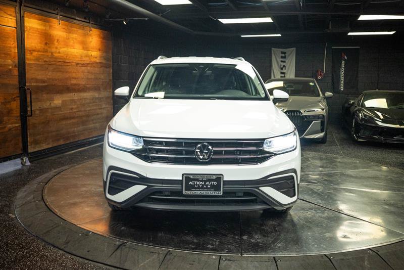 Used 2024 Volkswagen Tiguan Wolfsburg Edition AWD/4WD image 4
