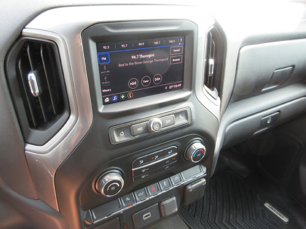 Certified 2020 Chevrolet Silverado 1500 Custom w/ Custom Value Package AWD/4WD image 25